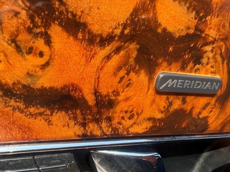 2013 Jaguar XJ Image 16