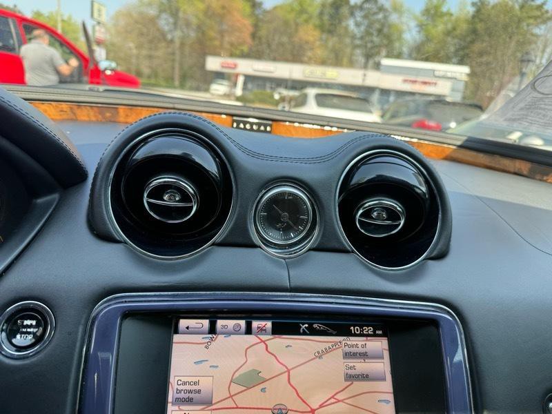 2013 Jaguar XJ Image 18