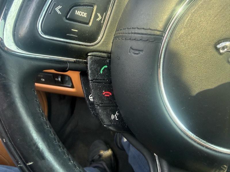 2013 Jaguar XJ Image 21