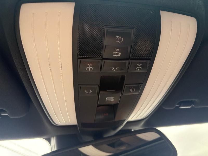 2014 Mercedes-Benz CLS-Class Image 32