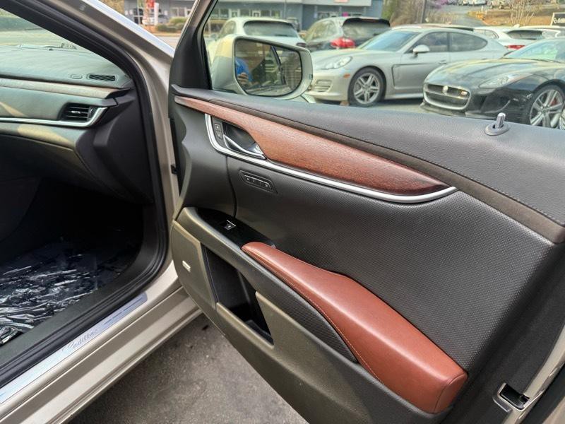 2016 Cadillac XTS Image 18