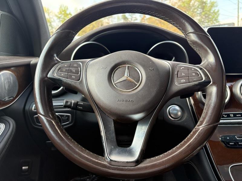 2016 Mercedes-Benz GLC-Class Image 19