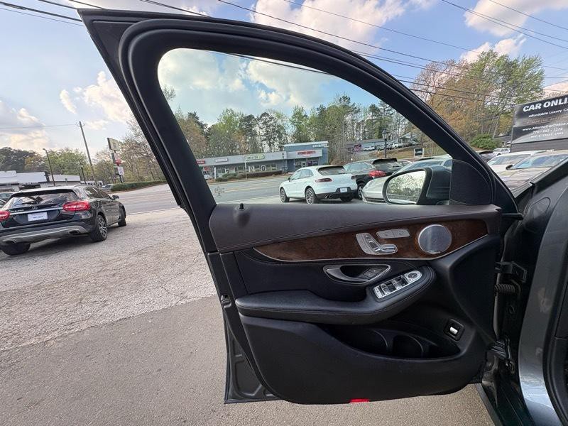 2016 Mercedes-Benz GLC-Class Image 21