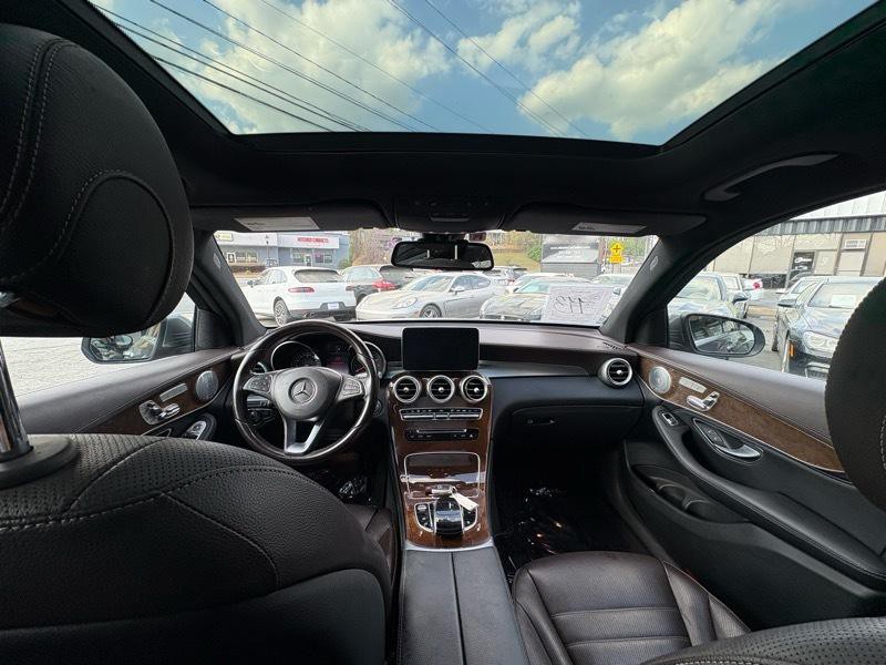 2016 Mercedes-Benz GLC-Class Image 24