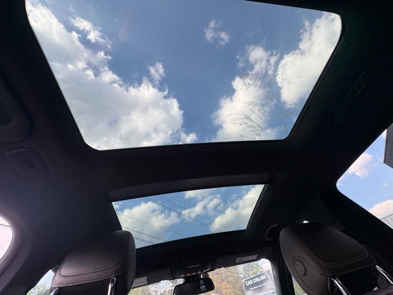 2016 Mercedes-Benz GLC-Class Image 25