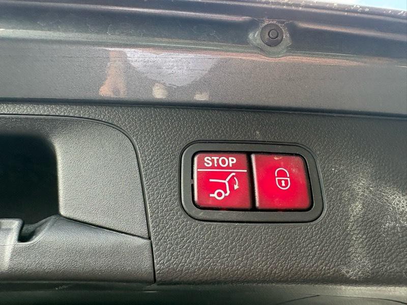 2016 Mercedes-Benz GLC-Class Image 31