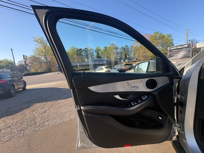 2020 Mercedes-Benz GLC-Class Image 11