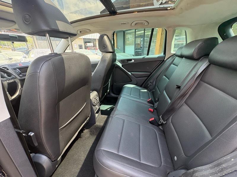 2011 Volkswagen Tiguan Image 25
