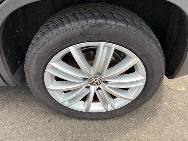 2011 Volkswagen Tiguan Image 29