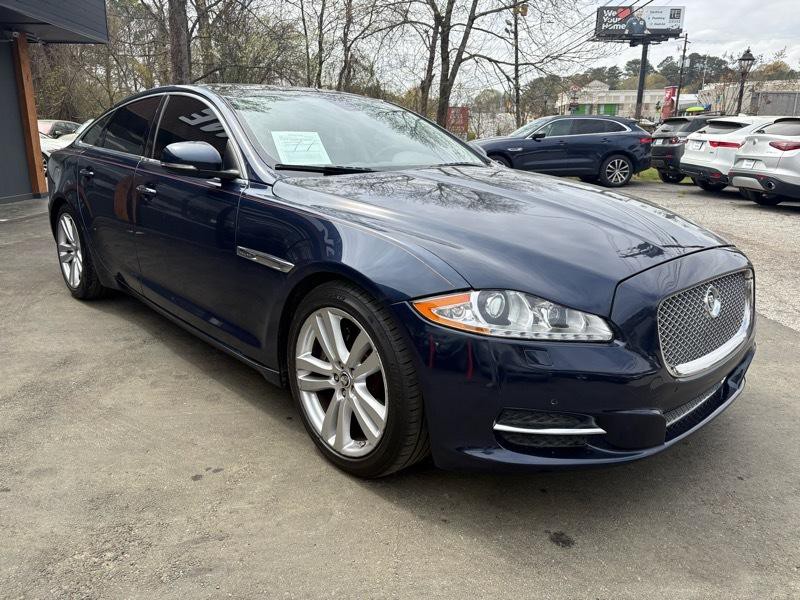 2011 Jaguar XJ Image 3