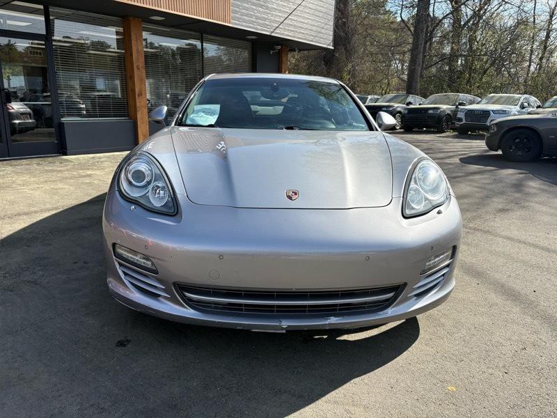 2011 Porsche Panamera Image 2