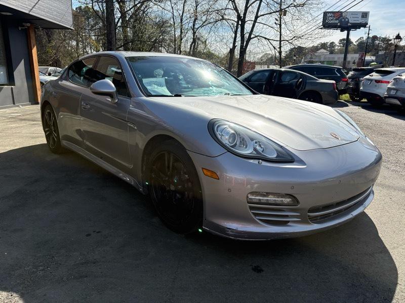 2011 Porsche Panamera Image 3
