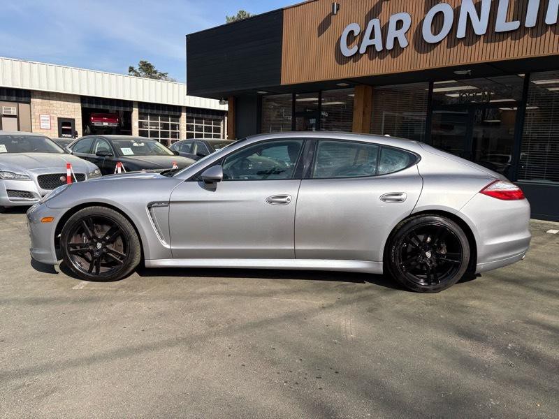 2011 Porsche Panamera Image 8