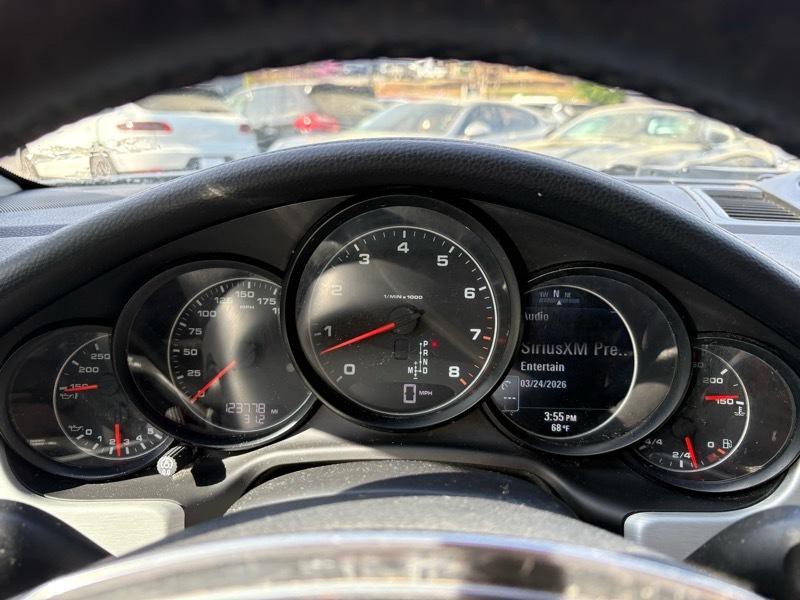 2011 Porsche Panamera Image 22