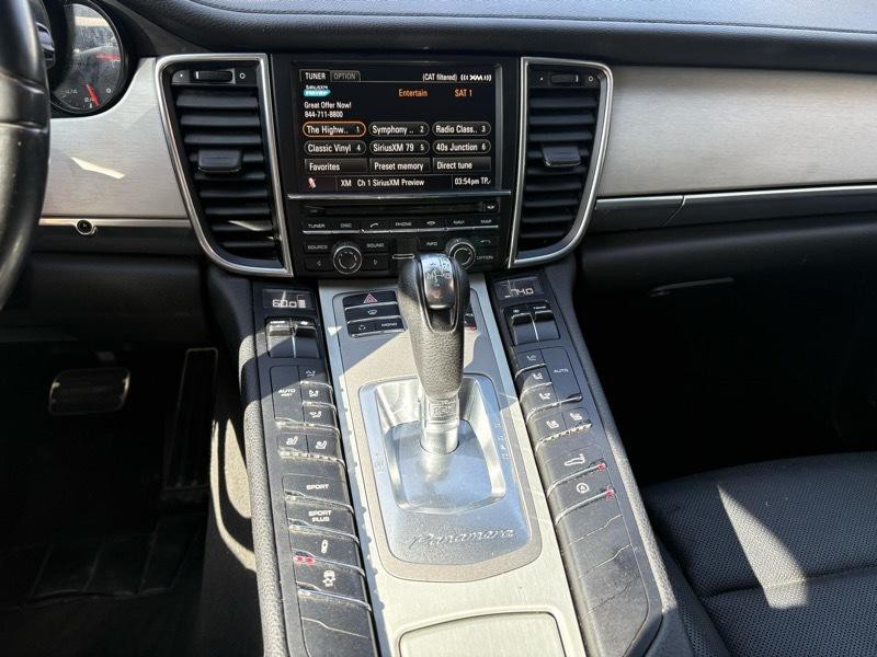 2011 Porsche Panamera Image 28