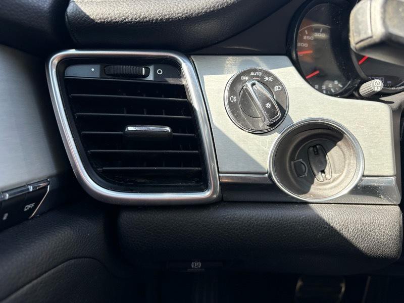 2011 Porsche Panamera Image 32