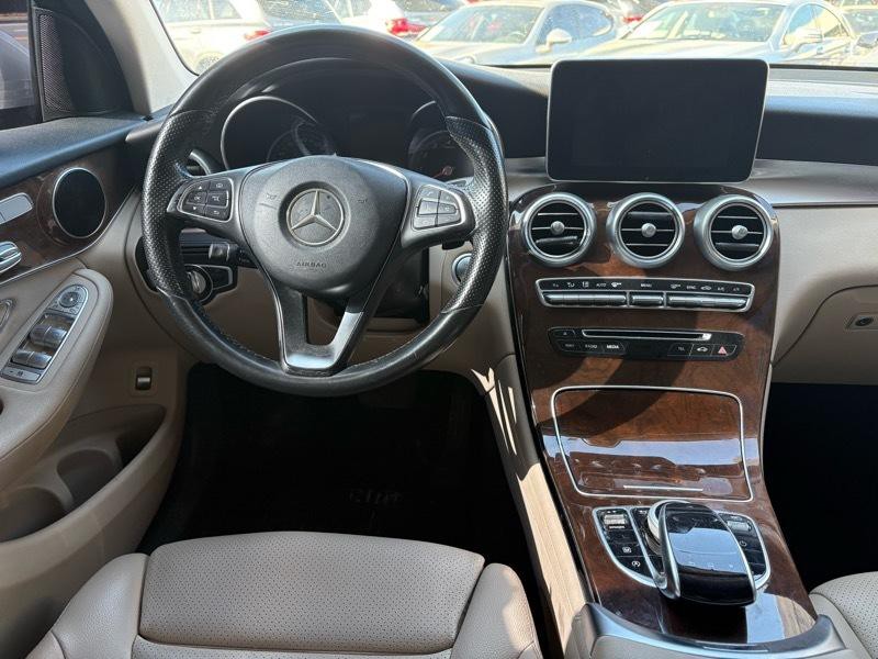 2016 Mercedes-Benz GLC-Class Image 11