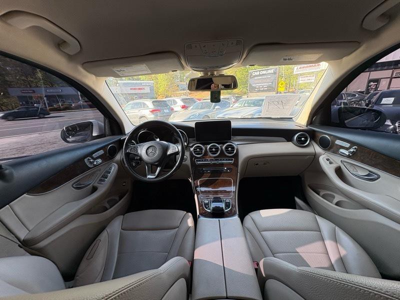 2016 Mercedes-Benz GLC-Class Image 12