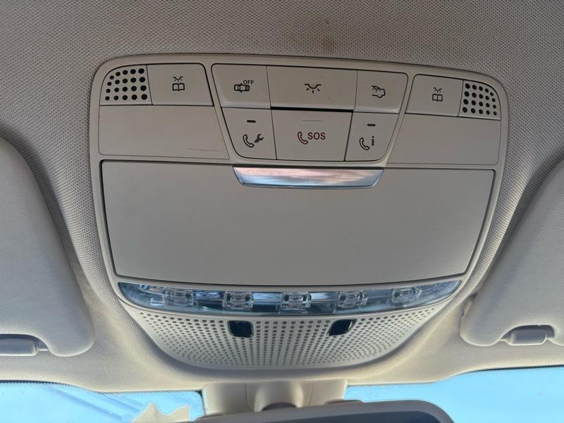 2016 Mercedes-Benz GLC-Class Image 19