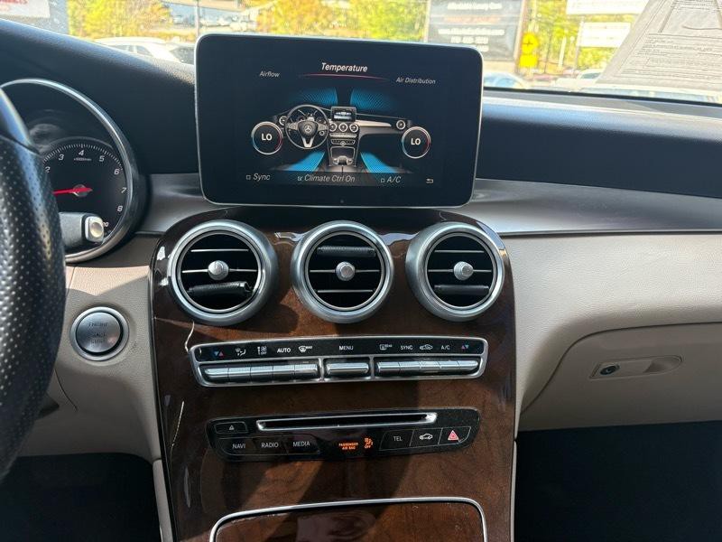2016 Mercedes-Benz GLC-Class Image 21