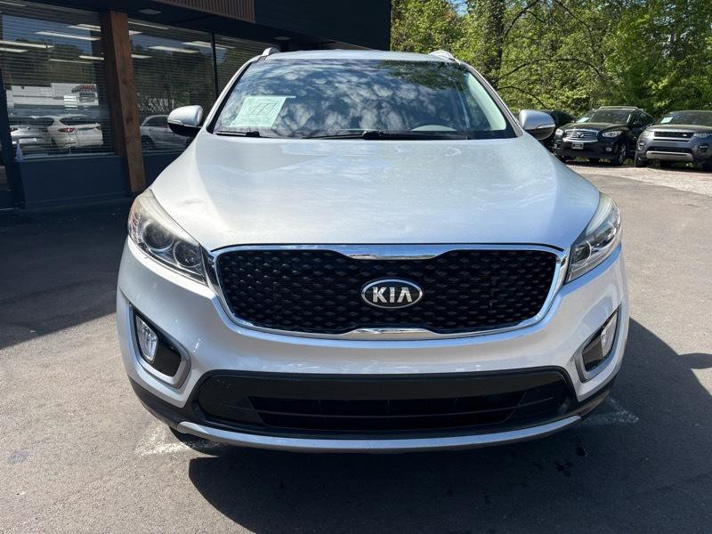 2016 Kia Sorento Image 2