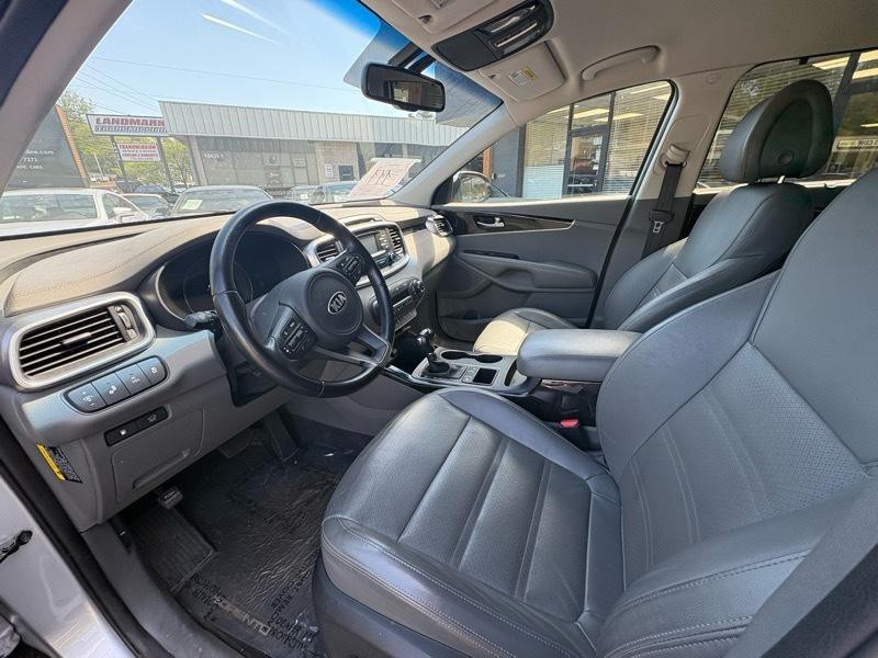 2016 Kia Sorento Image 9