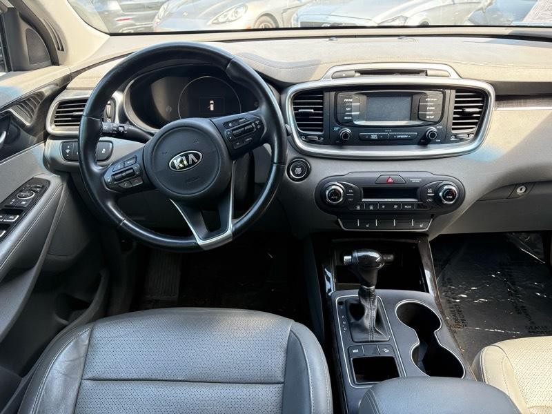 2016 Kia Sorento Image 11