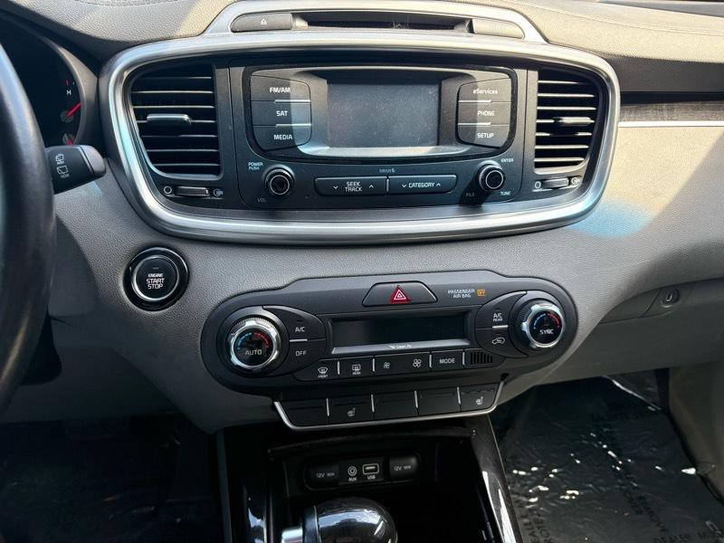 2016 Kia Sorento Image 19
