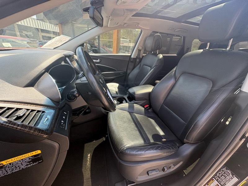 2015 Hyundai Santa Fe Image 10