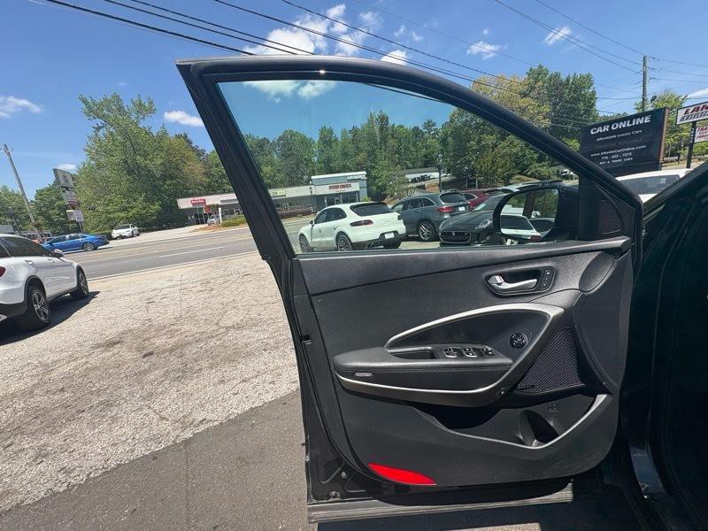 2015 Hyundai Santa Fe Image 11