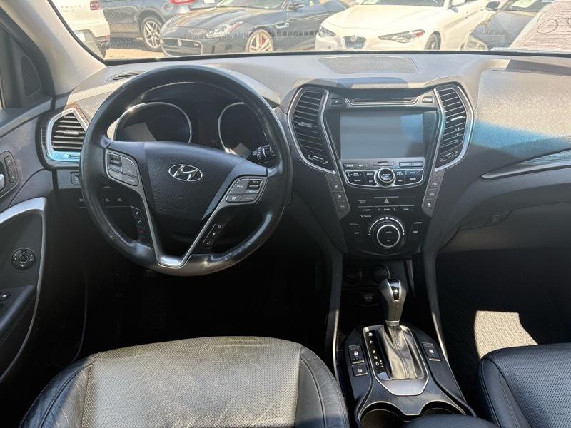 2015 Hyundai Santa Fe Image 12