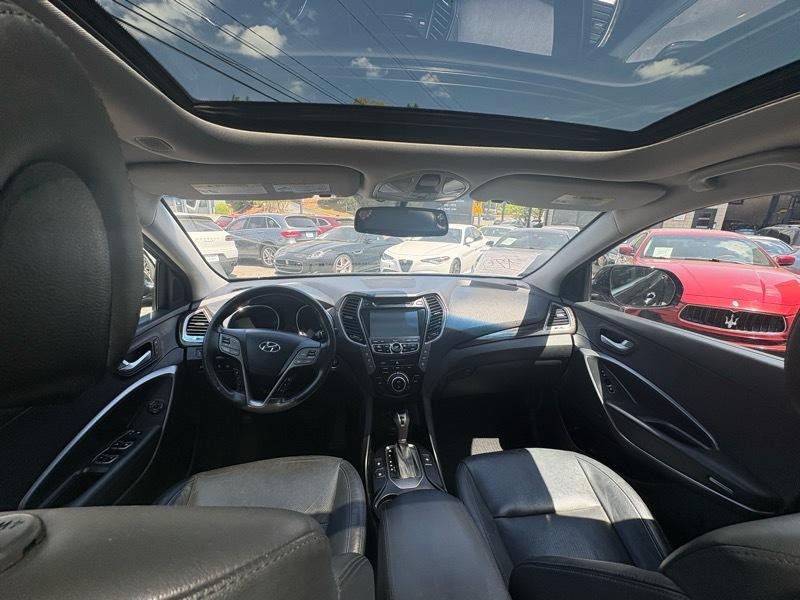 2015 Hyundai Santa Fe Image 14