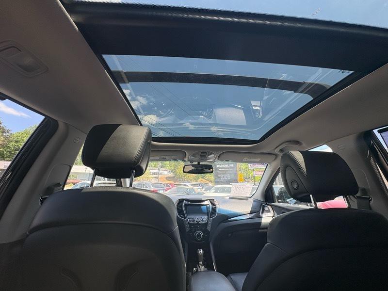 2015 Hyundai Santa Fe Image 15