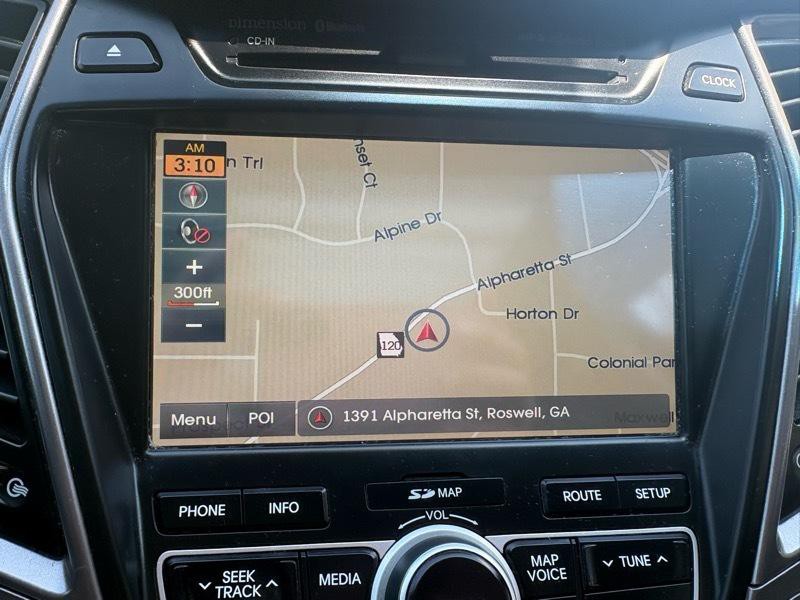 2015 Hyundai Santa Fe Image 18