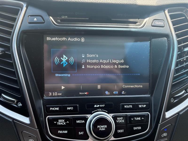 2015 Hyundai Santa Fe Image 20