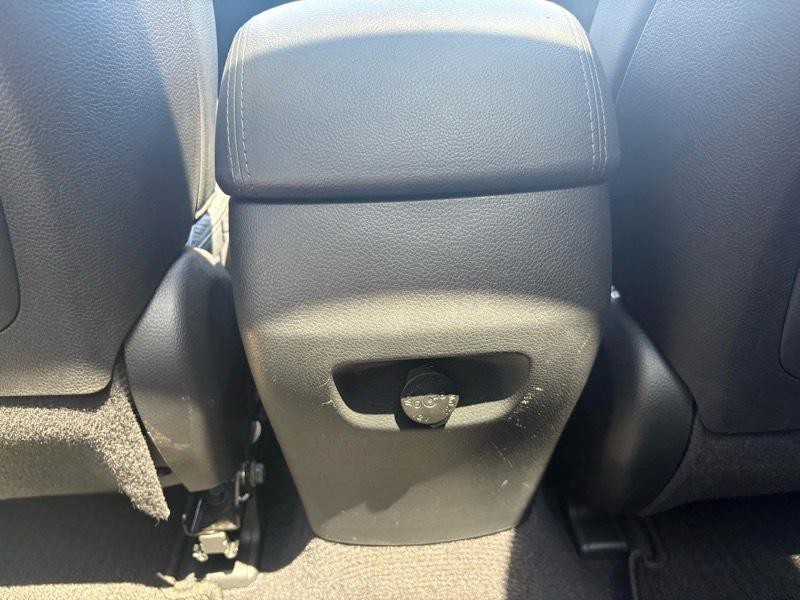 2015 Hyundai Santa Fe Image 29