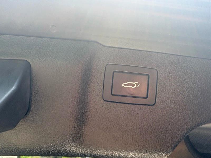 2015 Hyundai Santa Fe Image 37