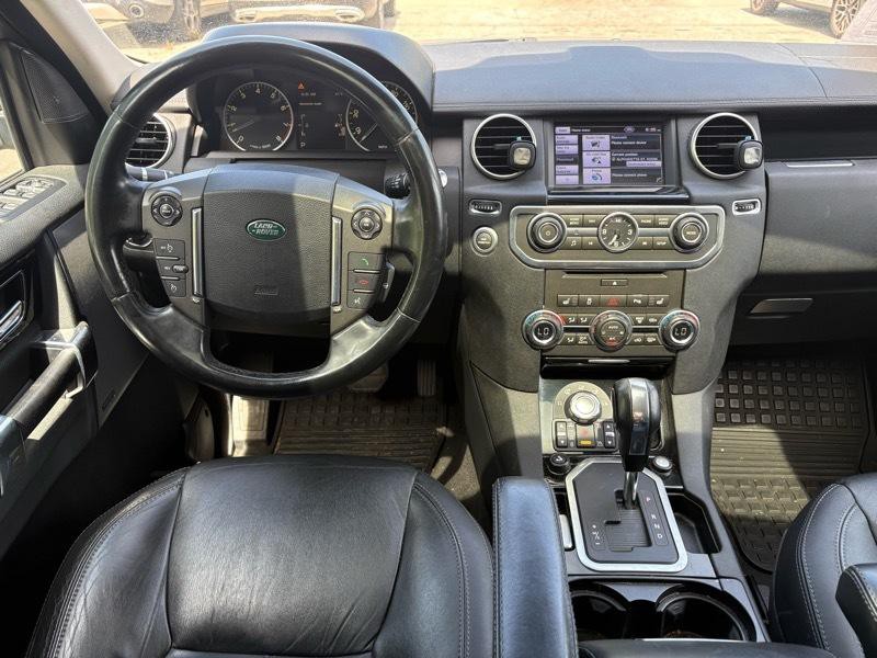 2012 Land Rover LR4 Image 11