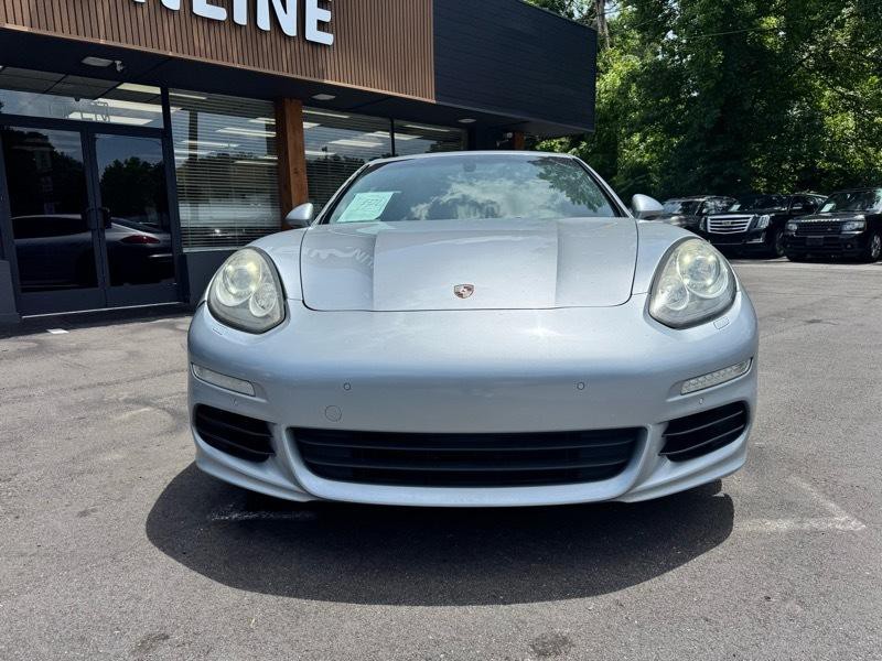 2014 Porsche Panamera Image 2