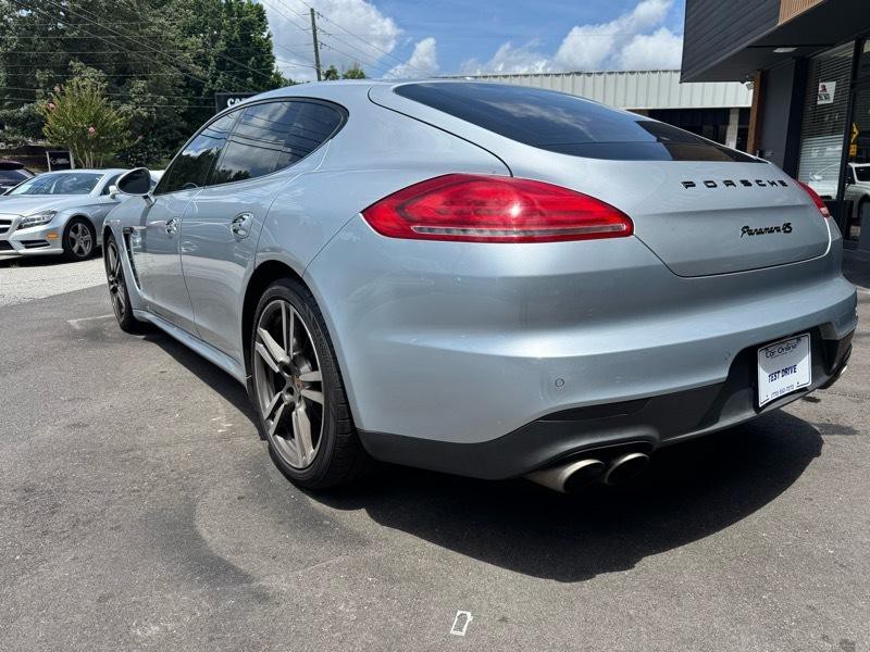 2014 Porsche Panamera Image 5