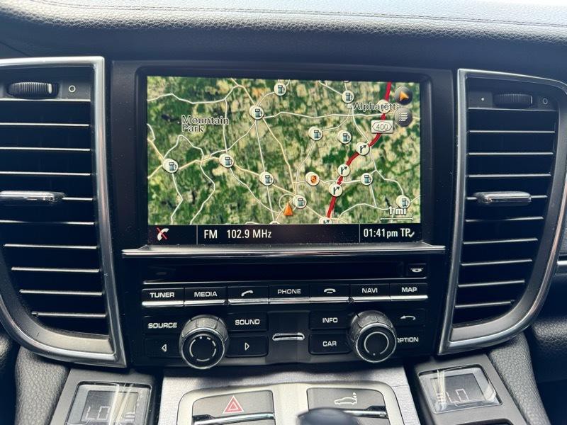2014 Porsche Panamera Image 16