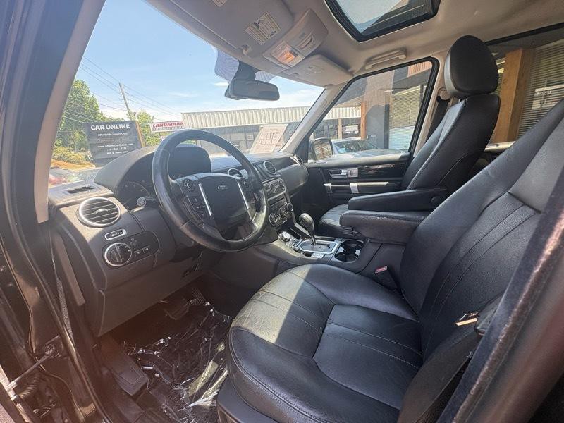2011 Land Rover LR4 Image 9