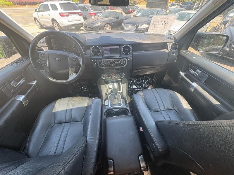 2011 Land Rover LR4 Image 11