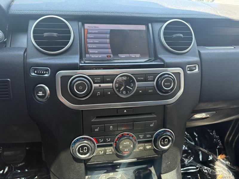 2011 Land Rover LR4 Image 18
