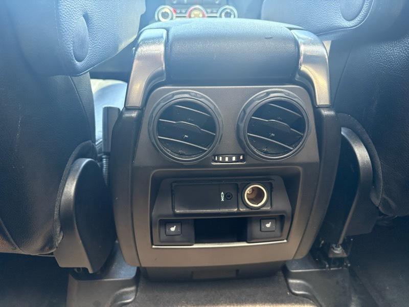 2011 Land Rover LR4 Image 26