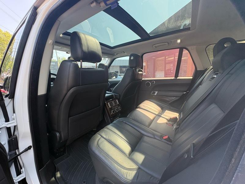 2015 Land Rover Range Rover Image 9