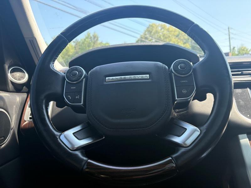 2015 Land Rover Range Rover Image 16