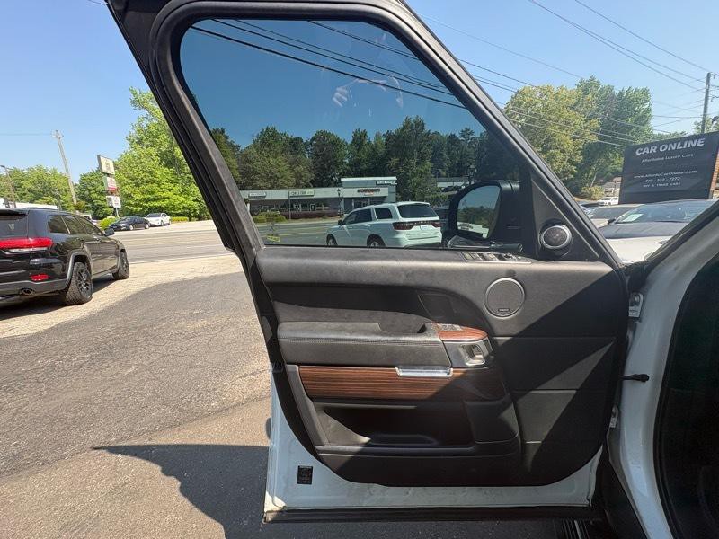2015 Land Rover Range Rover Image 21