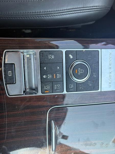 2015 Land Rover Range Rover Image 29