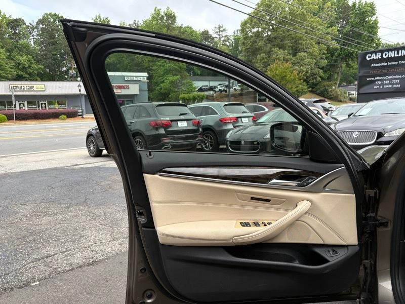2019 BMW 5 Series Image 7